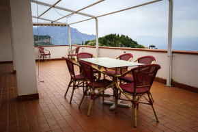 3 bedrooms appartement with wifi at Amalfi 3 km away from the beach